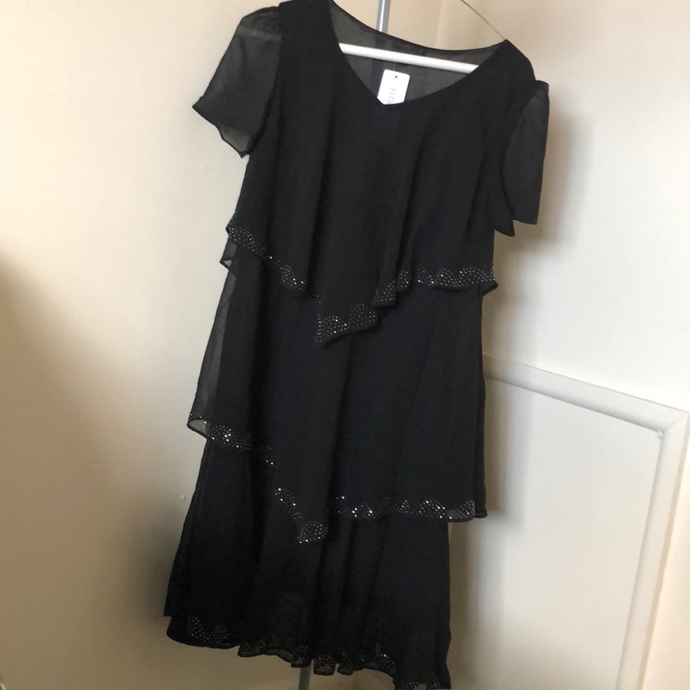 Dress - Picture 4 of 4